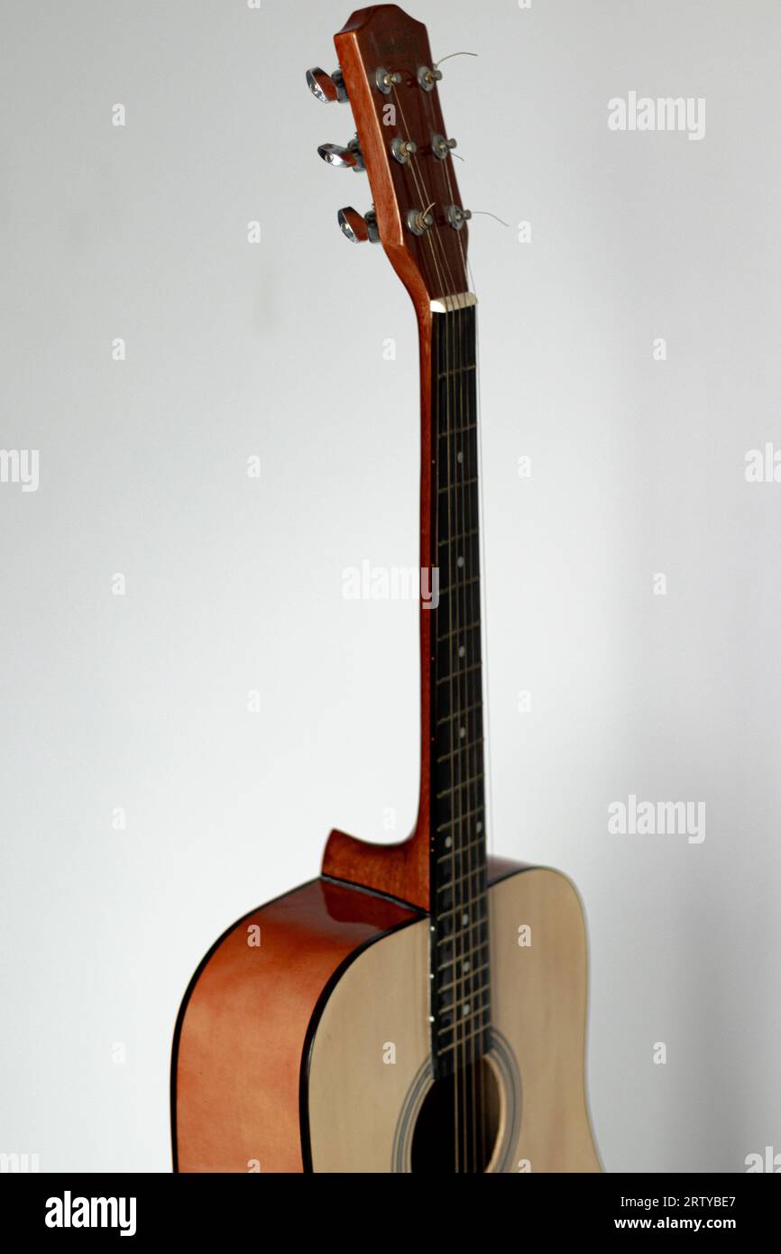 Klassische Gitarre, Gitarrensaiten, saitiges Musikinstrument Stockfoto