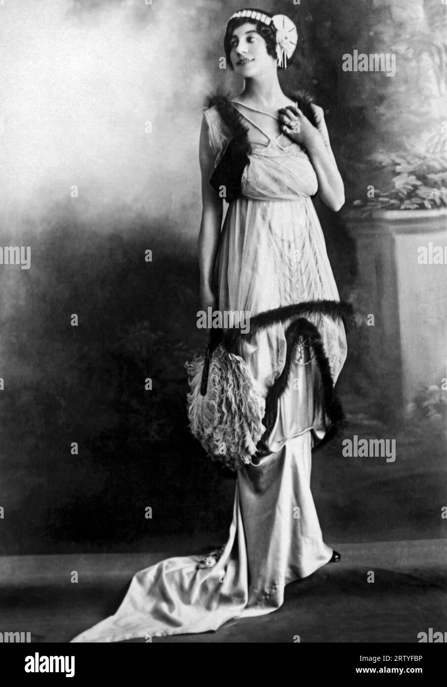 New York, New York 17. Juli 1924 Foto von Prinzessin Bariatinsky (Katharina Alexandrovna Romanov Jurjewski), der ehemaligen Ehefrau von Prinz Sergius Obelenski, die großen Reichtum von ihrem Vater Alexander II., König der Serben, geerbt hat. Stockfoto