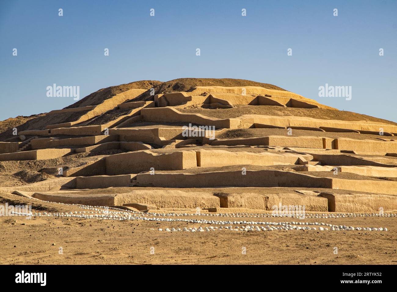Blick auf Cahuachi, ein zeremonielles Zentrum der Nazca-Kultur Stockfoto
