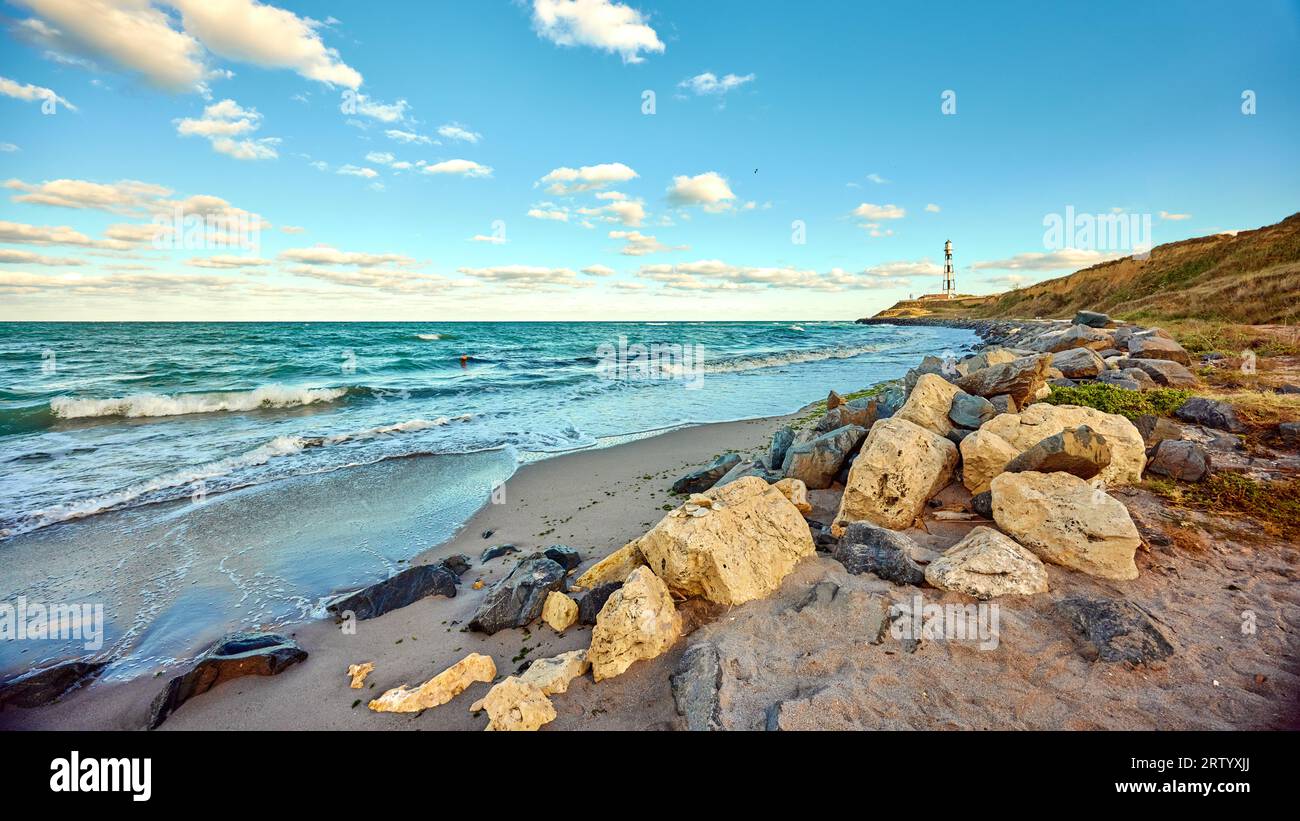 Herrliche Sommerlandschaft an der Schwarzmeerküste am Strand Tuzla, Rumänien Stockfoto