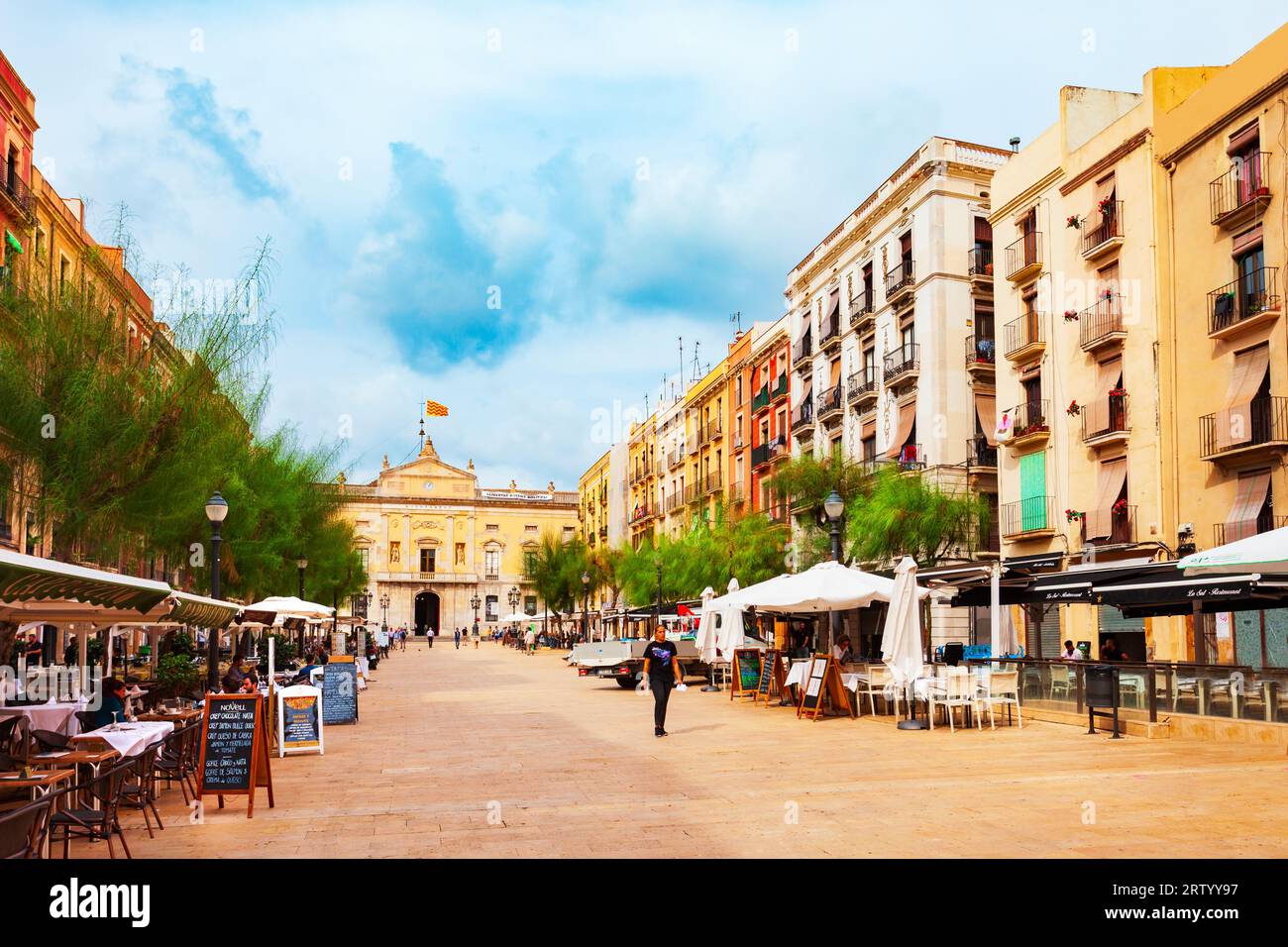 Tarragona, Spanien - 15. Oktober 2021: Rathaus oder Ajuntament in Tarragona. Tarragona ist eine Hafenstadt im Nordosten Spaniens an der Costa Daurada by Stockfoto