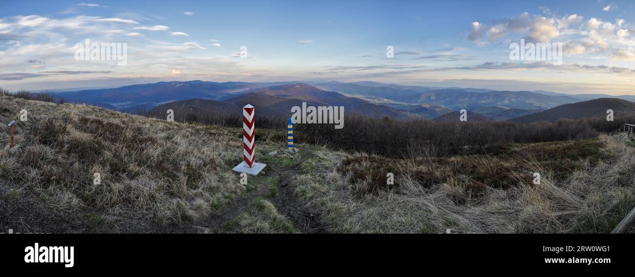 Malerische Panorama der ukrainischen Landschaft von Grenzen mit der Slowakei Stockfoto