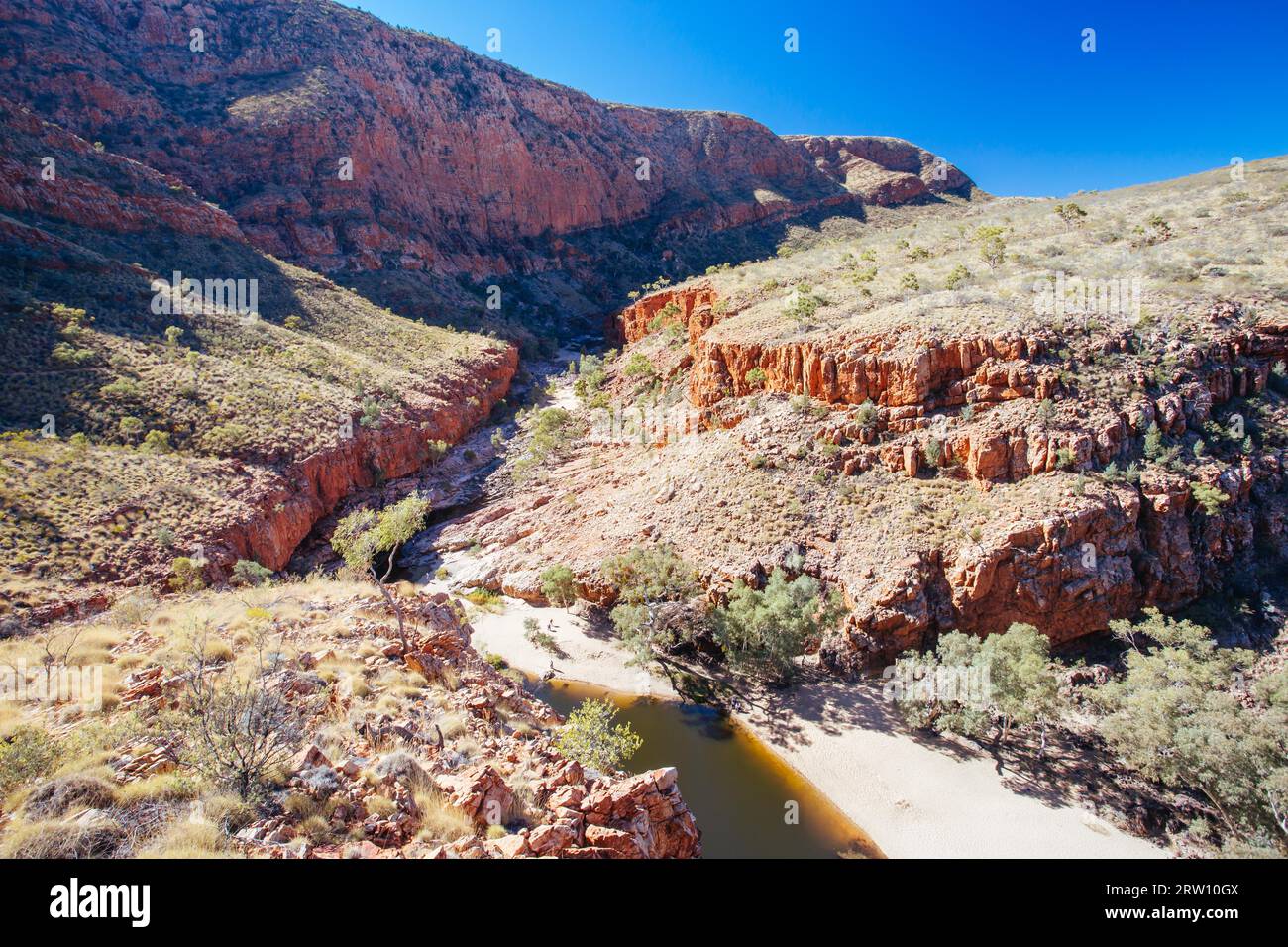 Die beeindruckende Aussicht auf Ormiston Gorge in den West MacDonnell Ranges im Northern Territory, Australien Stockfoto
