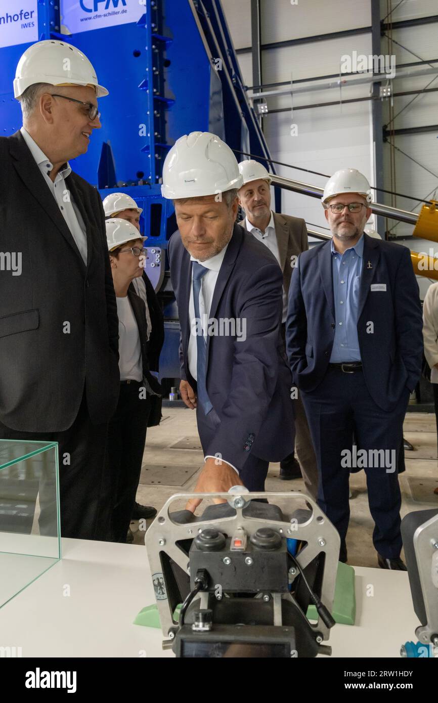 30.06.2023, Deutschland, Bremen, Bremerhaven - Bundesminister für Wirtschaft und Klimaschutz Robert Habeck (Buendnis 90/die Grünen) auf der Stockfoto