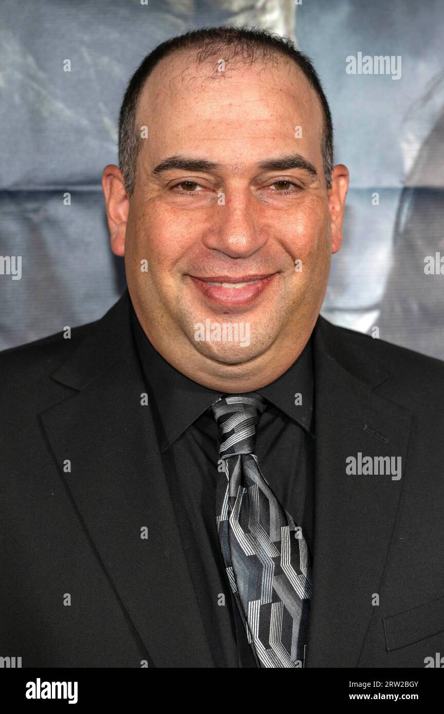 Dennis Pank bei der Premiere des Kinofilms „Under US All“ im Laemmle Town Center 5. Los Angeles, 14.09.2023 Stockfoto