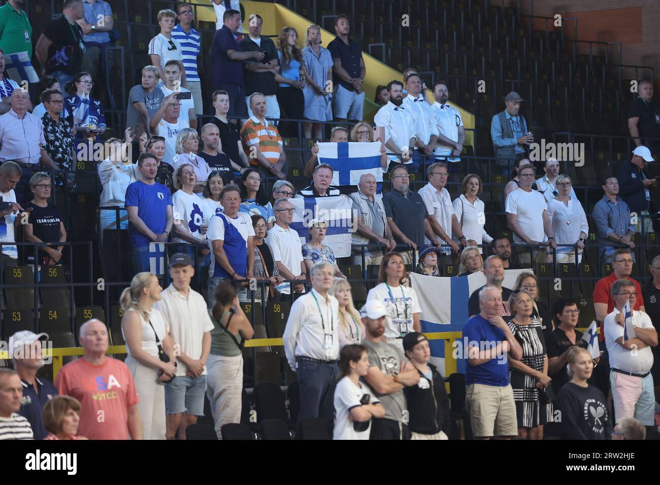 Split, Kroatien. September 2023. Finnland-Fans jubeln auf den Tribünen während des Davis Cup Finals Group D Stage Match 2023 zwischen Kroatien und Finnland im Arena Gripe Sports Centre am 16. September 2023 in Split, Kroatien Foto: Sanjin-Struktur/PIXSELL Credit: Pixsell/Alamy Live News Stockfoto