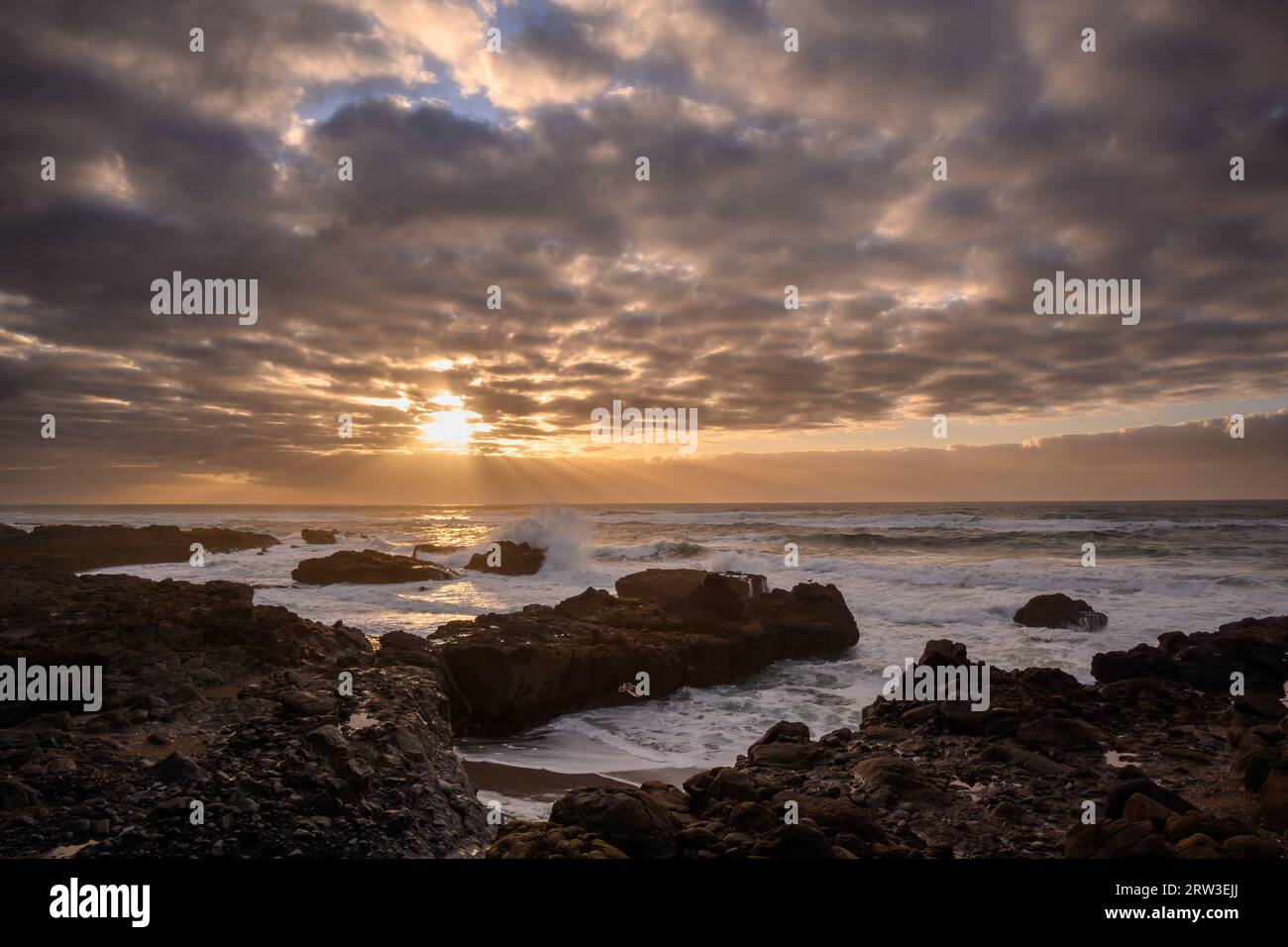 Sonnenuntergang in Yachats auf dem zentralen Oregon Küste. Stockfoto