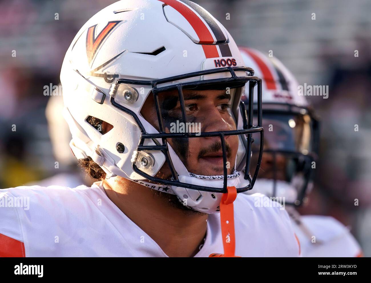 COLLEGE PARK, MARYLAND, USA - 15. SEPTEMBER: Virginia Cavaliers Wide Receiver Dillon Tennyson (84) vor einem College-Fußballspiel zwischen den Maryland Terrapins und den Virginia Cavaliers am 15. September 2023 im SECU Stadium im College Park, Maryland. (Foto: Tony Quinn-Alamy Live News) Stockfoto