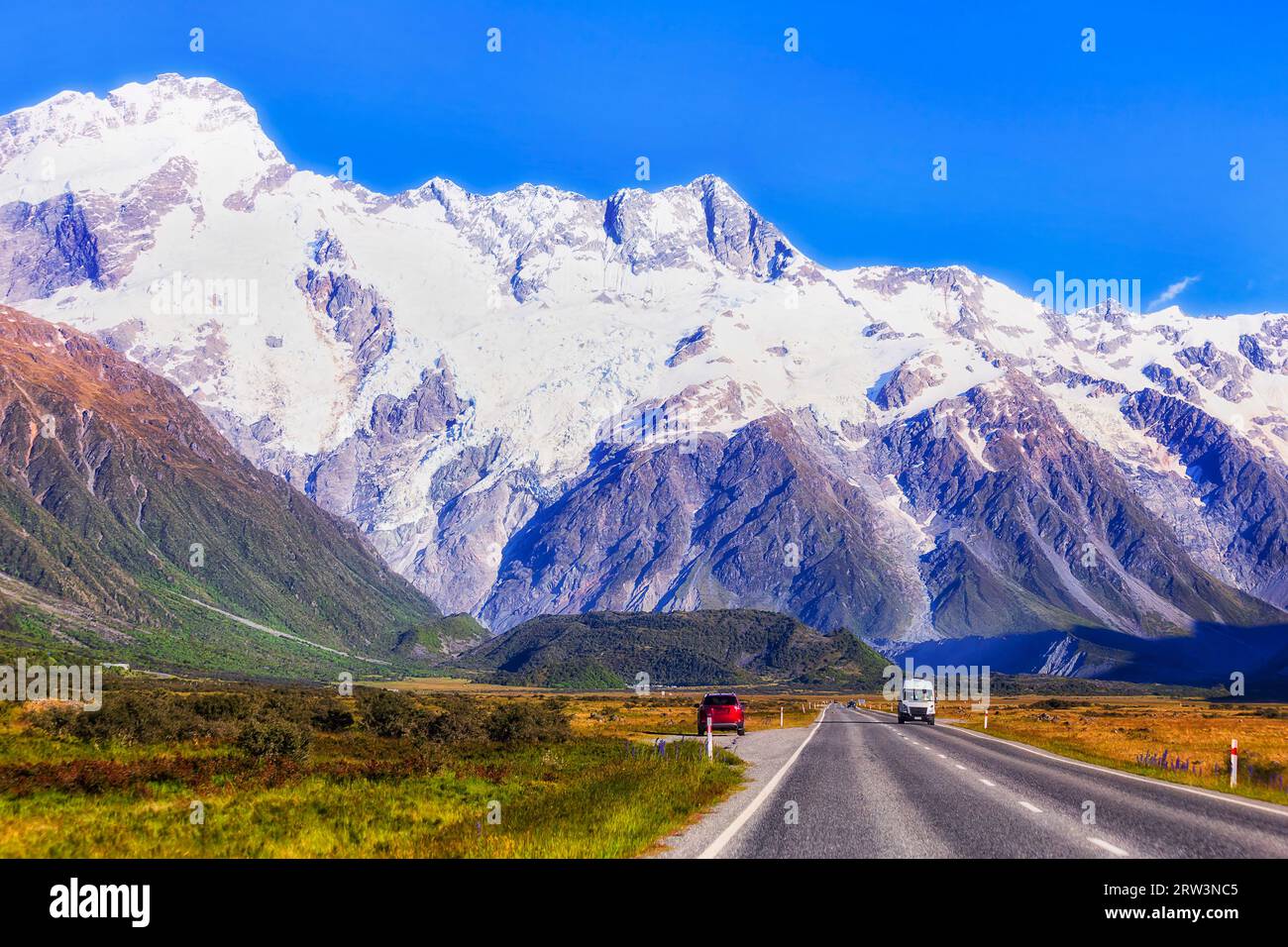 Halten Sie auf dem Highway 80 nach Mt Cook in Neuseeland - beliebtes Reiseziel. Stockfoto