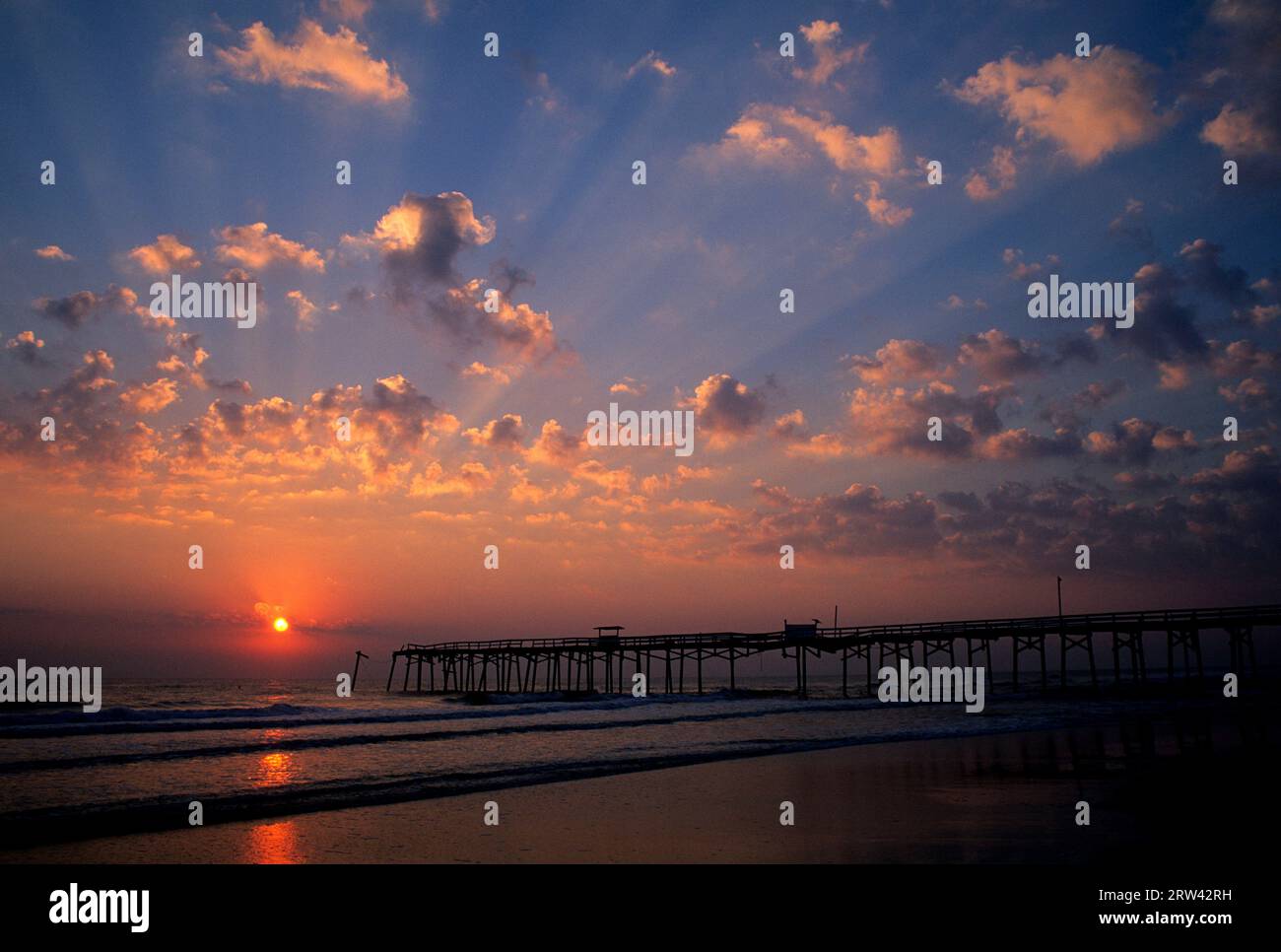 Jacksonville Beach Pier Sunrise, Jacksonville Beach, Florida Stockfoto