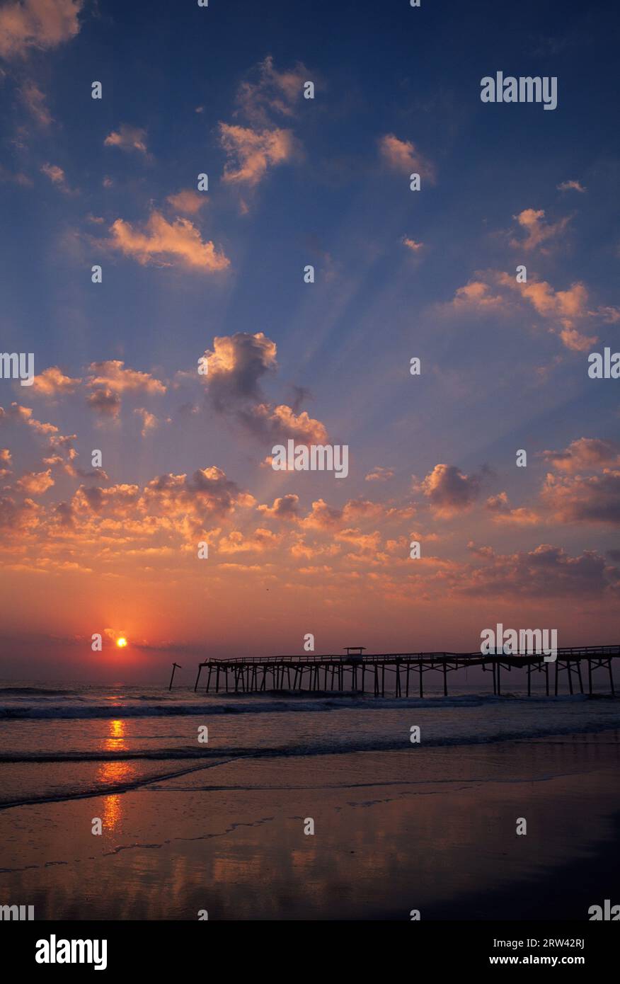 Jacksonville Beach Pier Sunrise, Jacksonville Beach, Florida Stockfoto