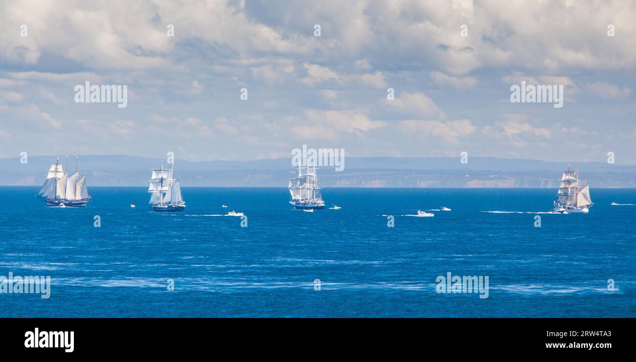 Die Windjammer-Flotte verlassen Port Phillip Bay in der Nähe von Melbourne, Australien Stockfoto