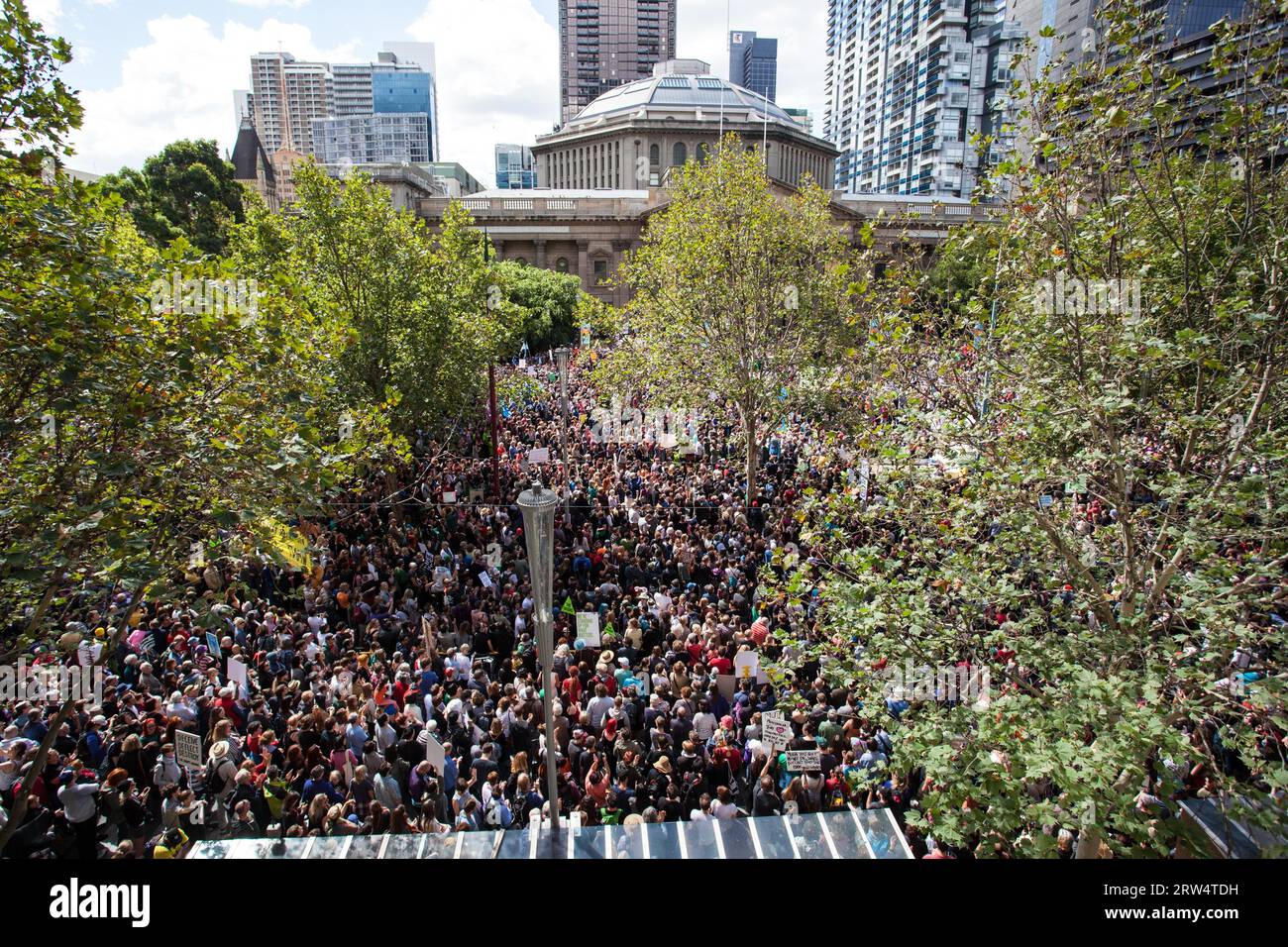 MELBOURNE, AUSTRALIEN, 16. März: März im März Protest für die Macht der Menschen, ein Misstrauensvotum gegen die Liberalen, Tony Abbott führte die Regierung an Stockfoto