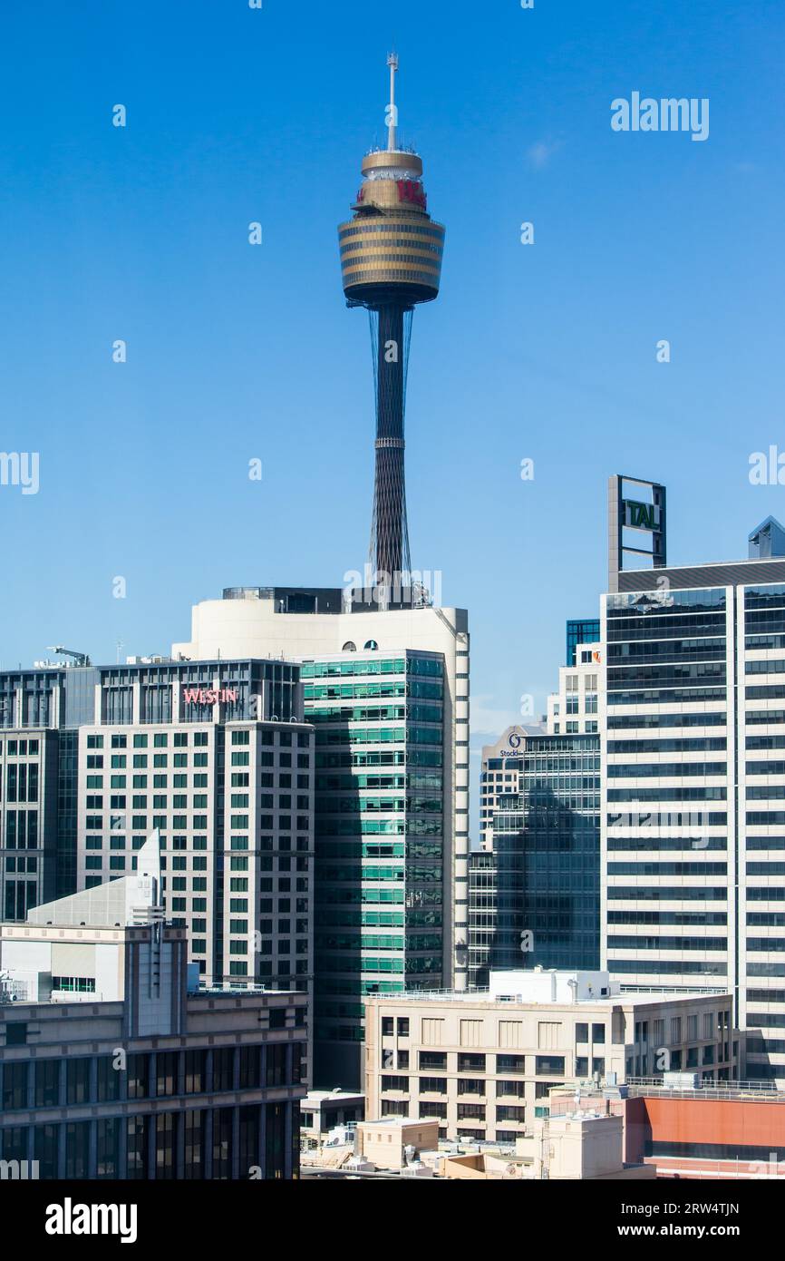 Sydney, Australien, 14. Mai, der Blick zum Sydney Tower im Geschäftsviertel von Sydney am 14. Mai 2014 Stockfoto