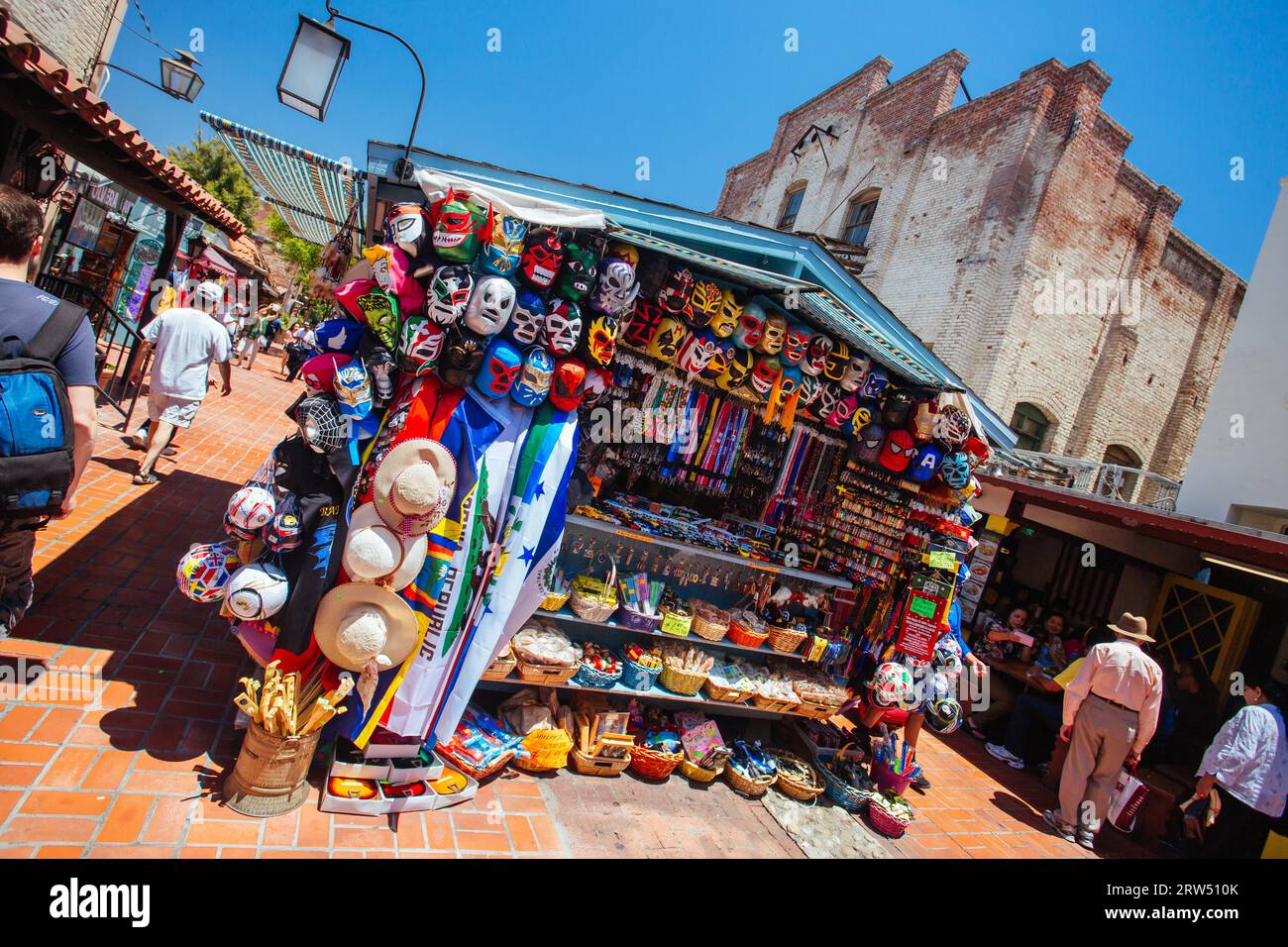 Los Angeles, USA, 14. Juli 2014: Die berühmte historische Olvera St, bekannt als Geburtsort von Los Angeles an einem heißen Sommertag Stockfoto