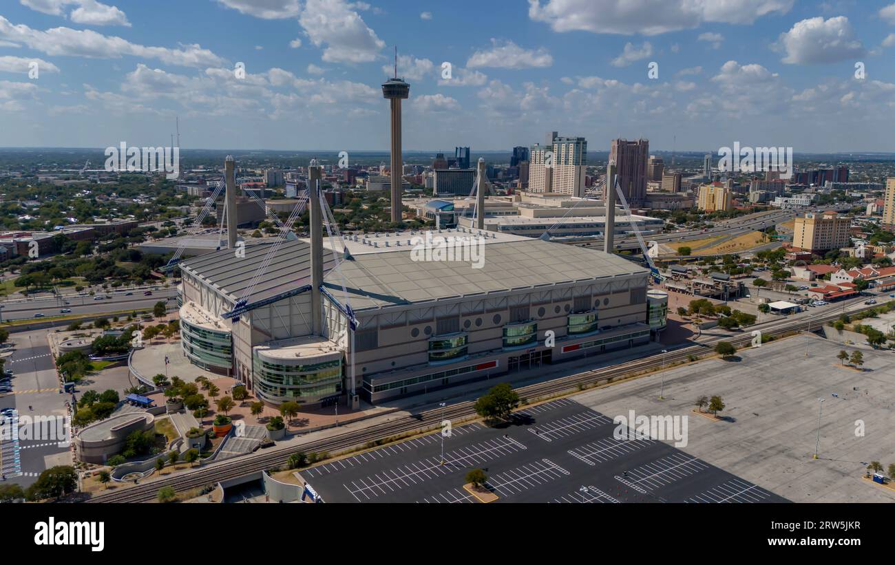 San Antonio, TX, USA. September 2023. 14. September 2023-San Antonio, TX: Luftaufnahme des Alamodome in San Antonio, Texas. Der Alamodome ist die Heimat der NBA San Antonio Spurs. (Bild: © Walter G Arce SR Grindstone Medi/ASP) NUR REDAKTIONELLE VERWENDUNG! Nicht für kommerzielle ZWECKE! Stockfoto