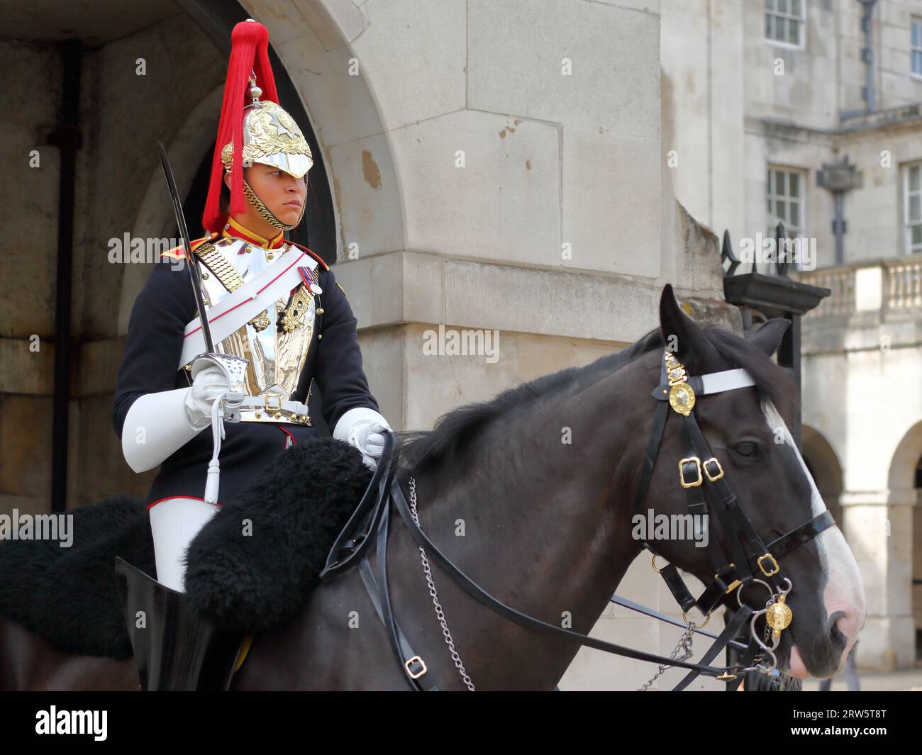 Pferdewächter in traditioneller Uniform in Whitehall, London, UK Stockfoto Pferdewächter in traditioneller Uniform in Whitehall, London, UK Stockfoto