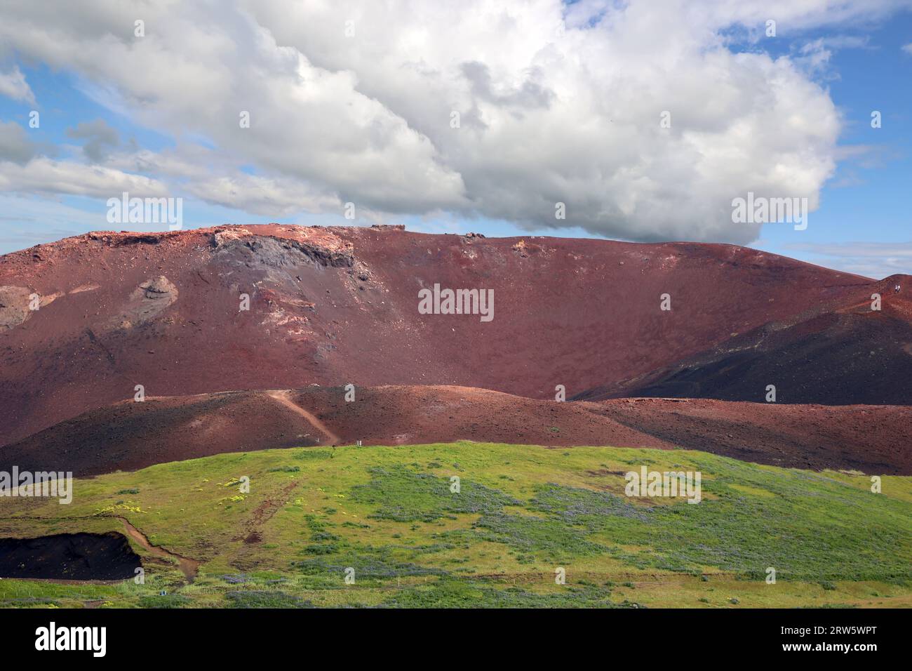 Blick auf den Vulkan Eldfell auf der Insel Heimaey-Vestmannaeyjar-Westman Island Stockfoto