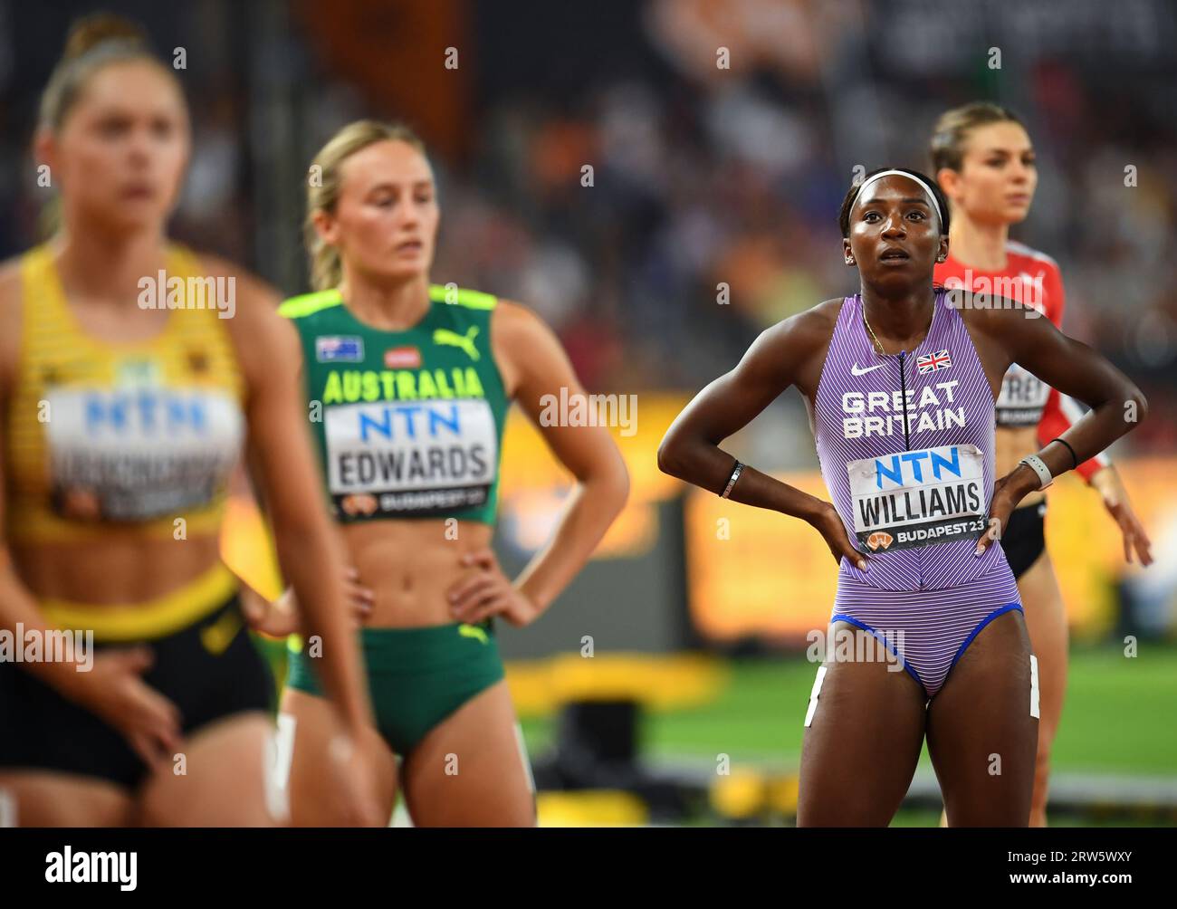 Bianca Williams von GB & NI, die am siebten Tag bei den Leichtathletik-Weltmeisterschaften im National Athletics Centre in in die 4 x 100-m-Läufe der Frauen eintrat Stockfoto