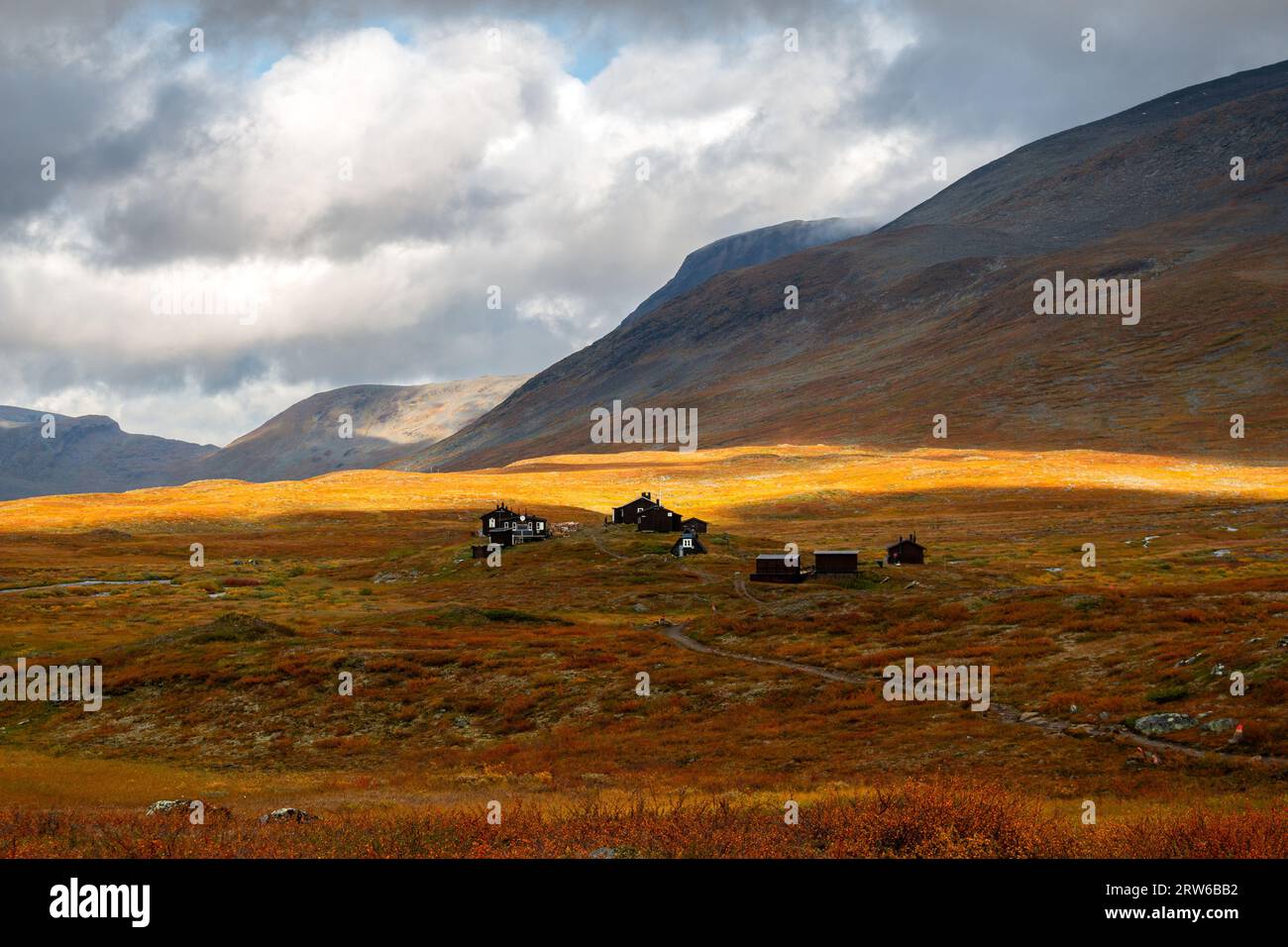 Salka Mountain Hut auf dem Kungsleden Wanderweg Anfang September, Lappland, Schweden Stockfoto