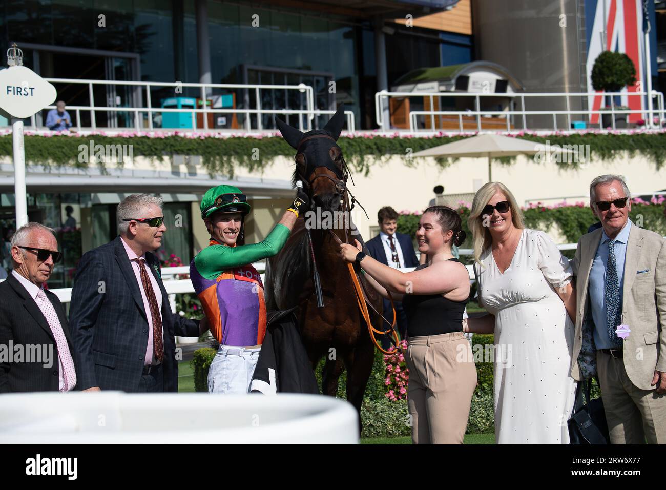 Ascot, Berkshire, Vereinigtes Königreich. September 2023. Die Bet365-Einsätze gewann das Pferd Quinault, das von Jockey Luke Catton geritten wurde. Besitzer TJE Racing. Trainer Stuart Williams, Newmarket. Züchter, Stifung Gestut Fahrhof. Sponsor, Tote. Kredit: Maureen McLean/Alamy Stockfoto