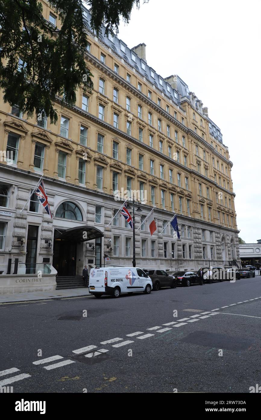 Außenansicht des Corinthia Whitehall Place, London UK September 2023 Stockfoto