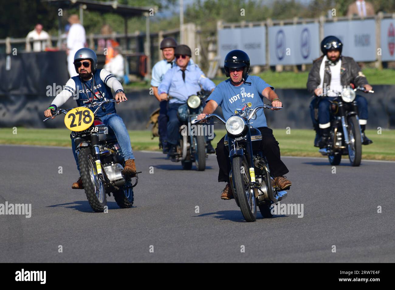 Track Parade - Motorradfest, ca. 200 Motorräder in den Morgenparaderunden, einschließlich Beiwagen-Outfits und Motortrikes, BMW Motorrad c Stockfoto