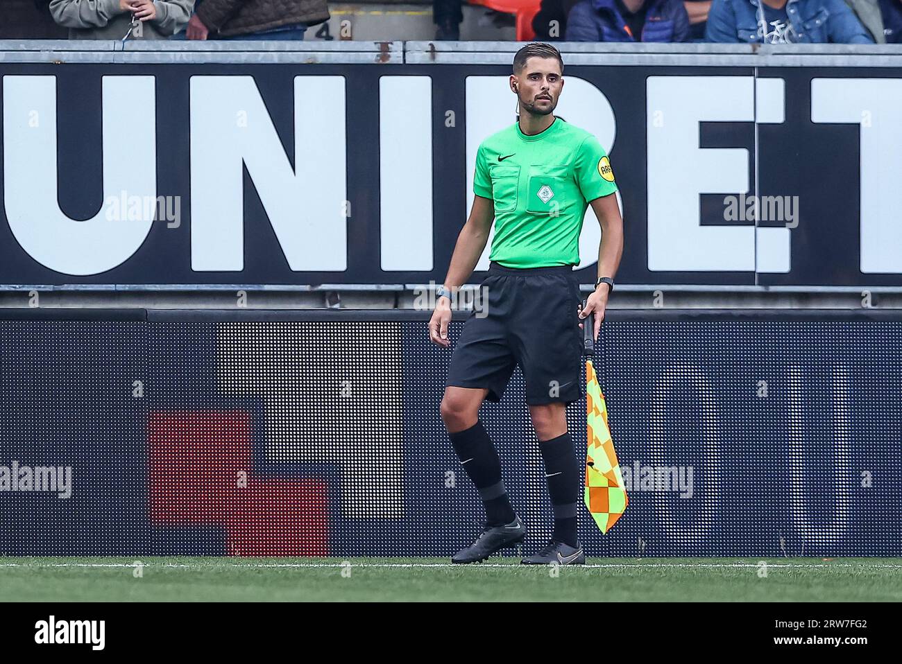 Leeuwarden, Niederlande. September 2023. LEEUWARDEN, NIEDERLANDE - 17. SEPTEMBER: Stellvertretender Schiedsrichter Martijn Beijer während des Keuken Kampioen Divisie-Spiels zwischen SC Cambuur und Willem II im Cambuur Stadion am 17. September 2023 in Leeuwarden, Niederlande (Foto: Pieter van der Woude/Orange Pictures) Credit: Orange Pics BV/Alamy Live News Stockfoto