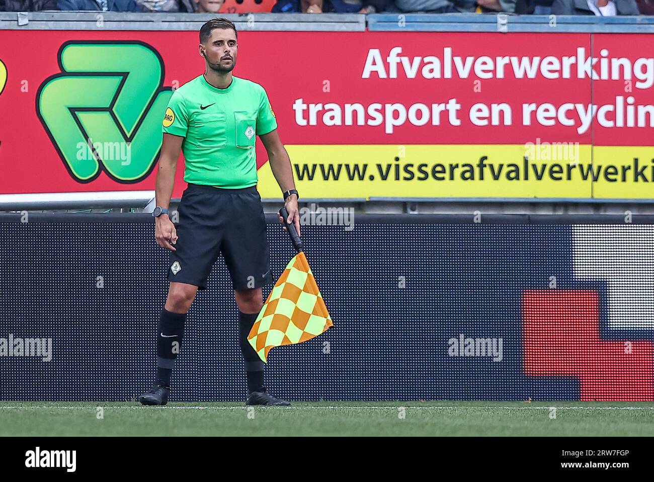 Leeuwarden, Niederlande. September 2023. LEEUWARDEN, NIEDERLANDE - 17. SEPTEMBER: Stellvertretender Schiedsrichter Martijn Beijer während des Keuken Kampioen Divisie-Spiels zwischen SC Cambuur und Willem II im Cambuur Stadion am 17. September 2023 in Leeuwarden, Niederlande (Foto: Pieter van der Woude/Orange Pictures) Credit: Orange Pics BV/Alamy Live News Stockfoto