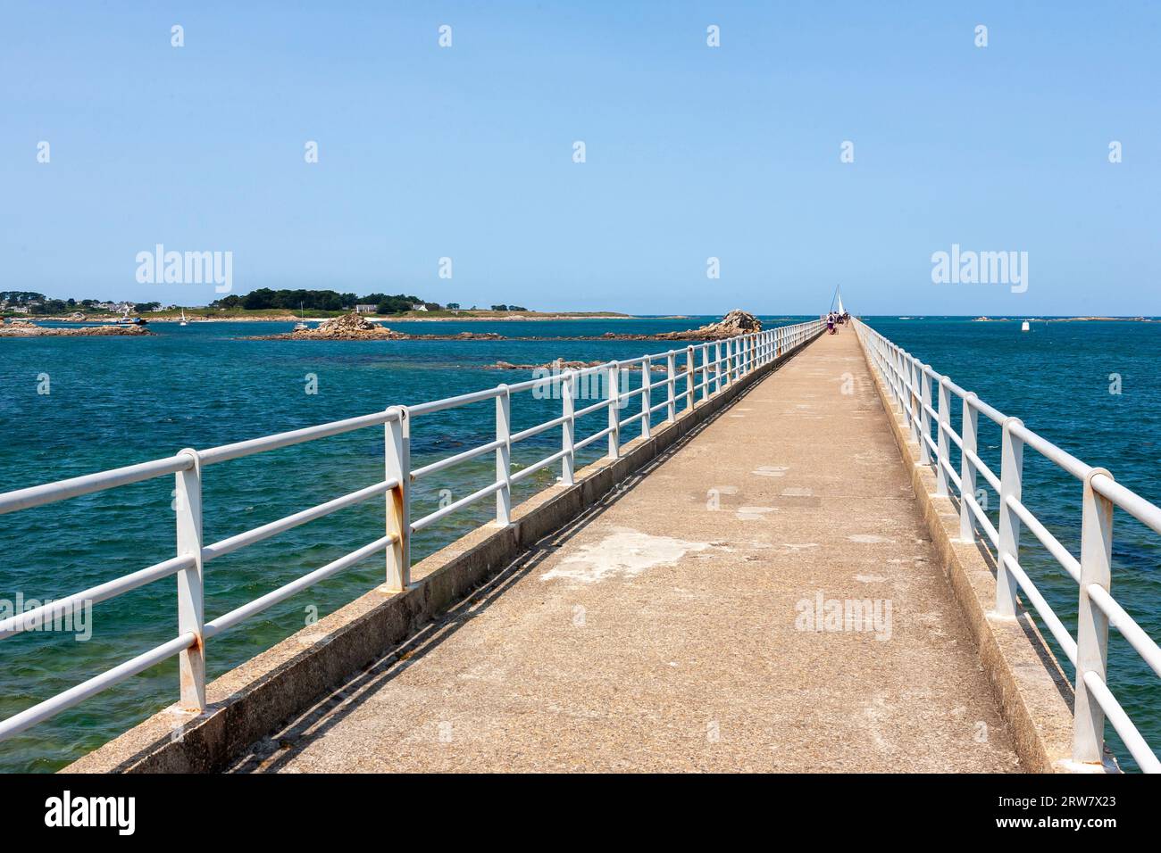 L'estacade de Roscoff: Der Pier, der von der Fähre Île de Batz genutzt wird: Roscoff, Finistère, Bretagne, Frankreich Stockfoto