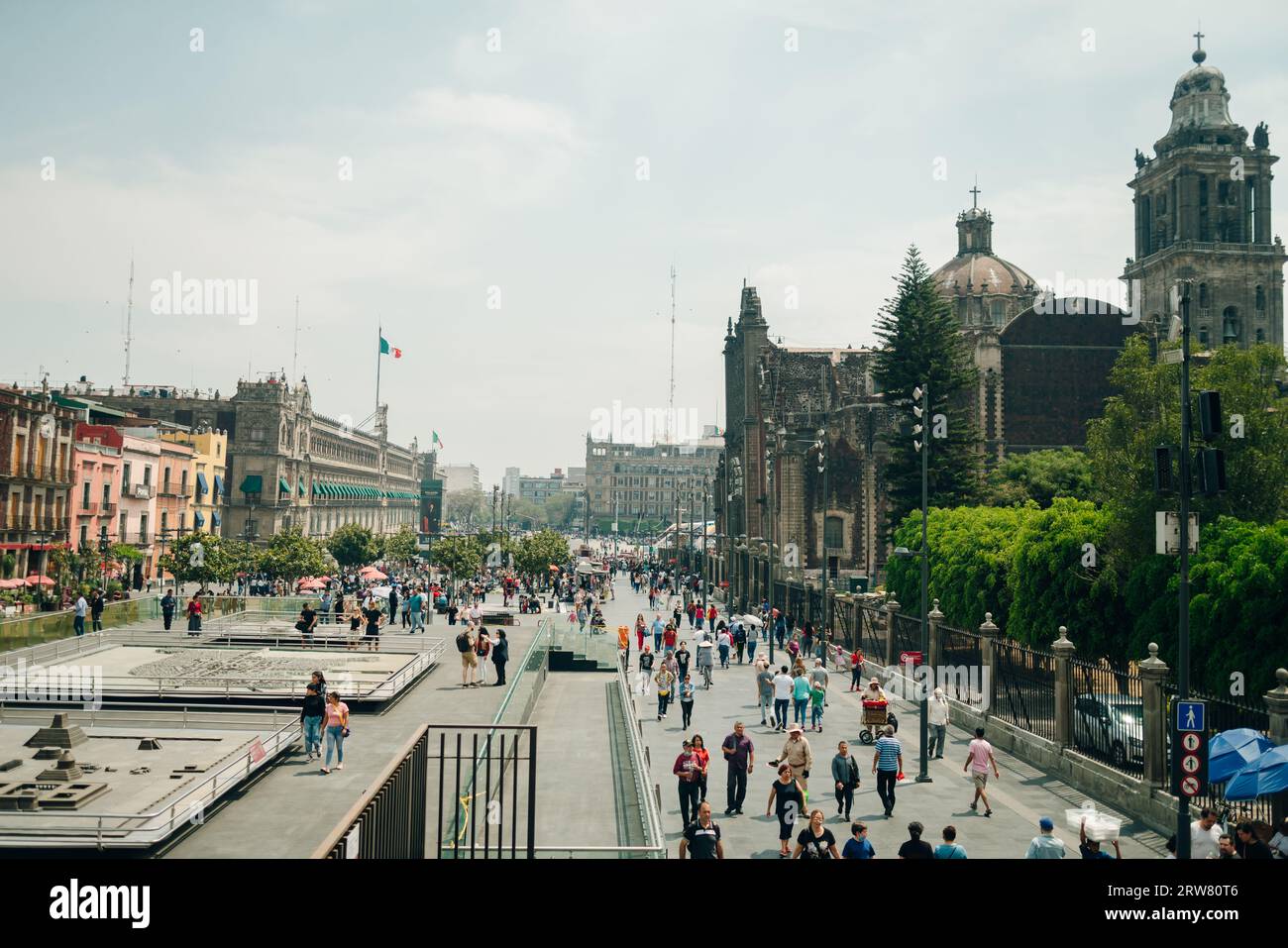 Mexiko-Stadt, Mexiko - 11. Mai 2023: Blick auf die antike aztekische Ausgrabungsstätte im Museo Templo Mayor. Hochwertige Fotos Stockfoto