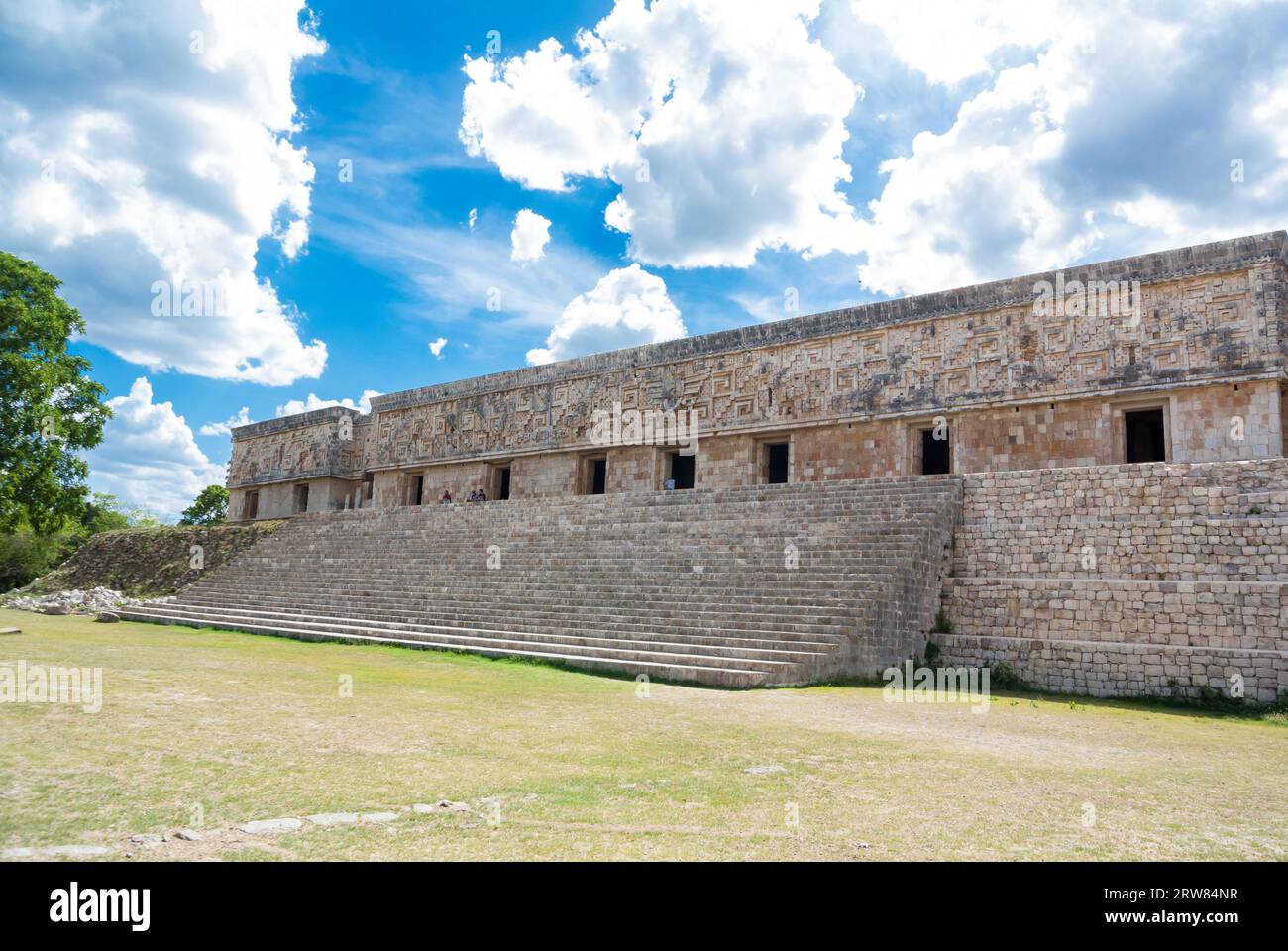 Uxmal, Yucatan, Mexiko, die Ruinen von Uxmal, das zum unesco-Weltkulturerbe gehört, auf der Halbinsel Yucatan. Nur Editorial. Stockfoto