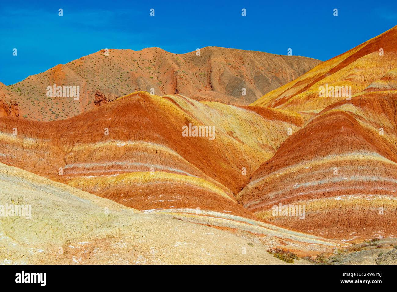 Farbenfrohe Berge in Danxia Landform, Zhangye, China. Nahaufnahme des Hintergrunds mit Kopierbereich für Text Stockfoto