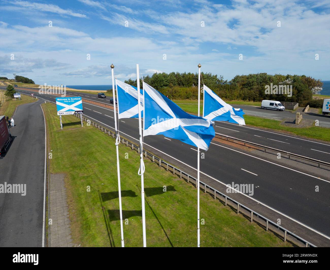 Luftaufnahme der Anglo Scottish ( England/Schottland) Grenze an der A1 bei Lamberton in Scottish Borders, Schottland, UK Stockfoto