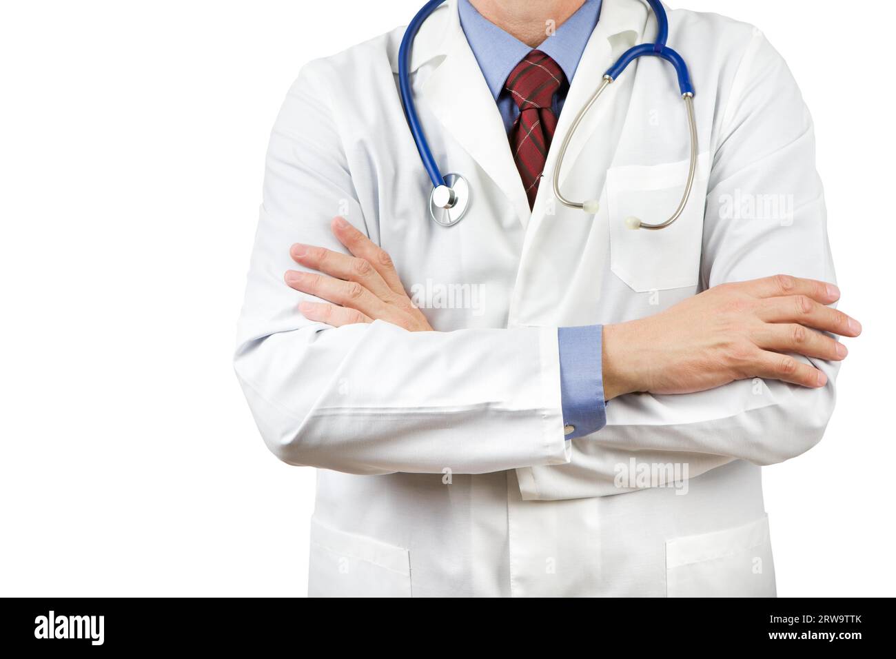 Männlicher Arzt in Uniform mit Stethoskop. Isoliert auf weiß Stockfoto