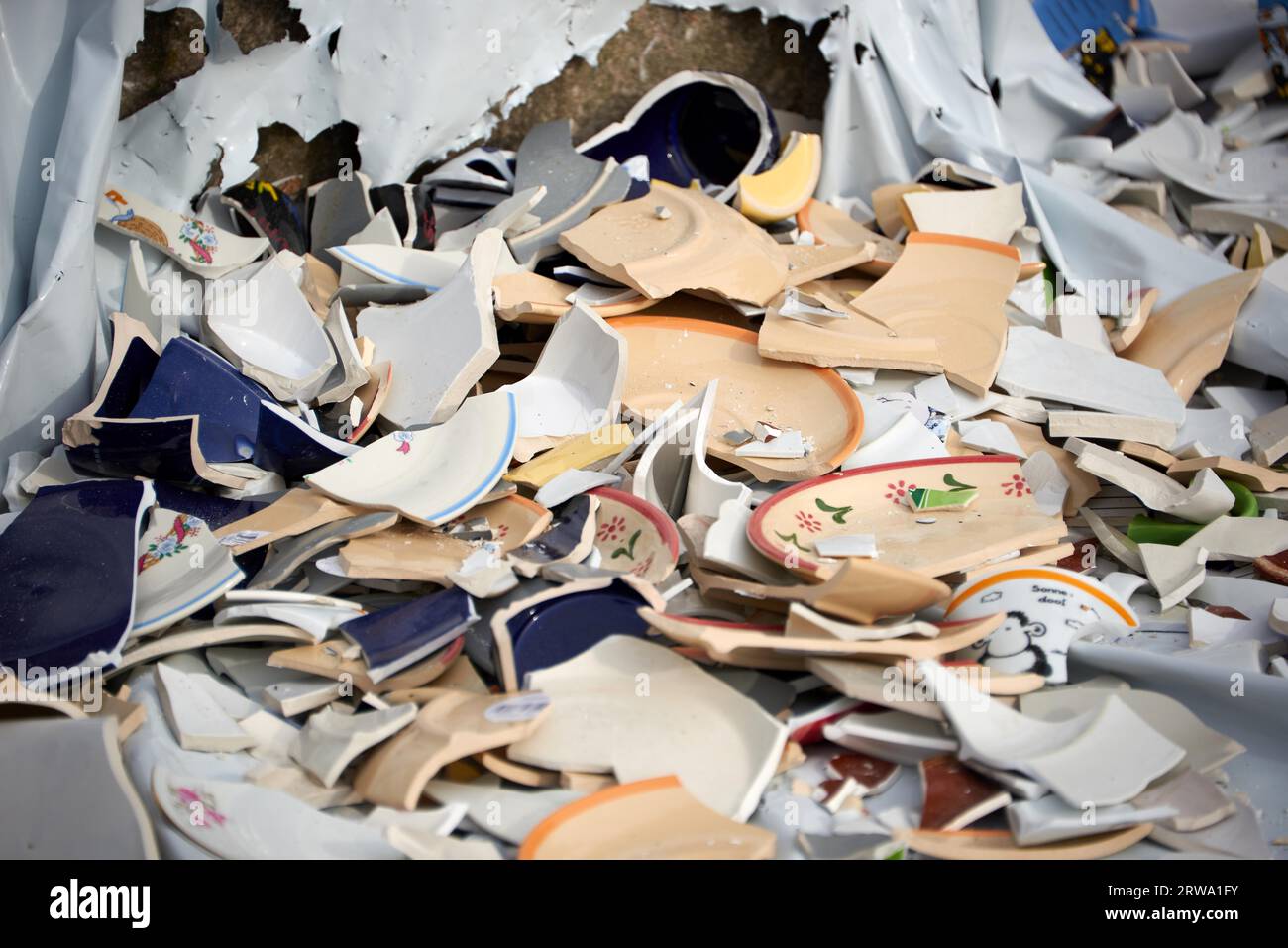 Scherben bringen Glück Stockfoto