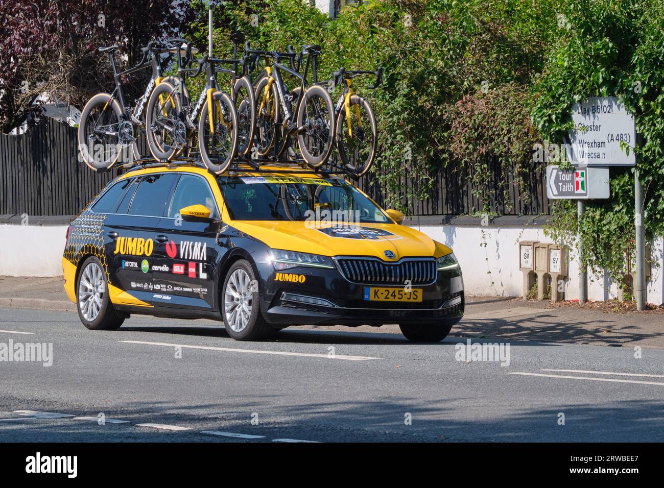 Jumbo Visma Team Car auf der Tour of Britain 2023 Stockfoto
