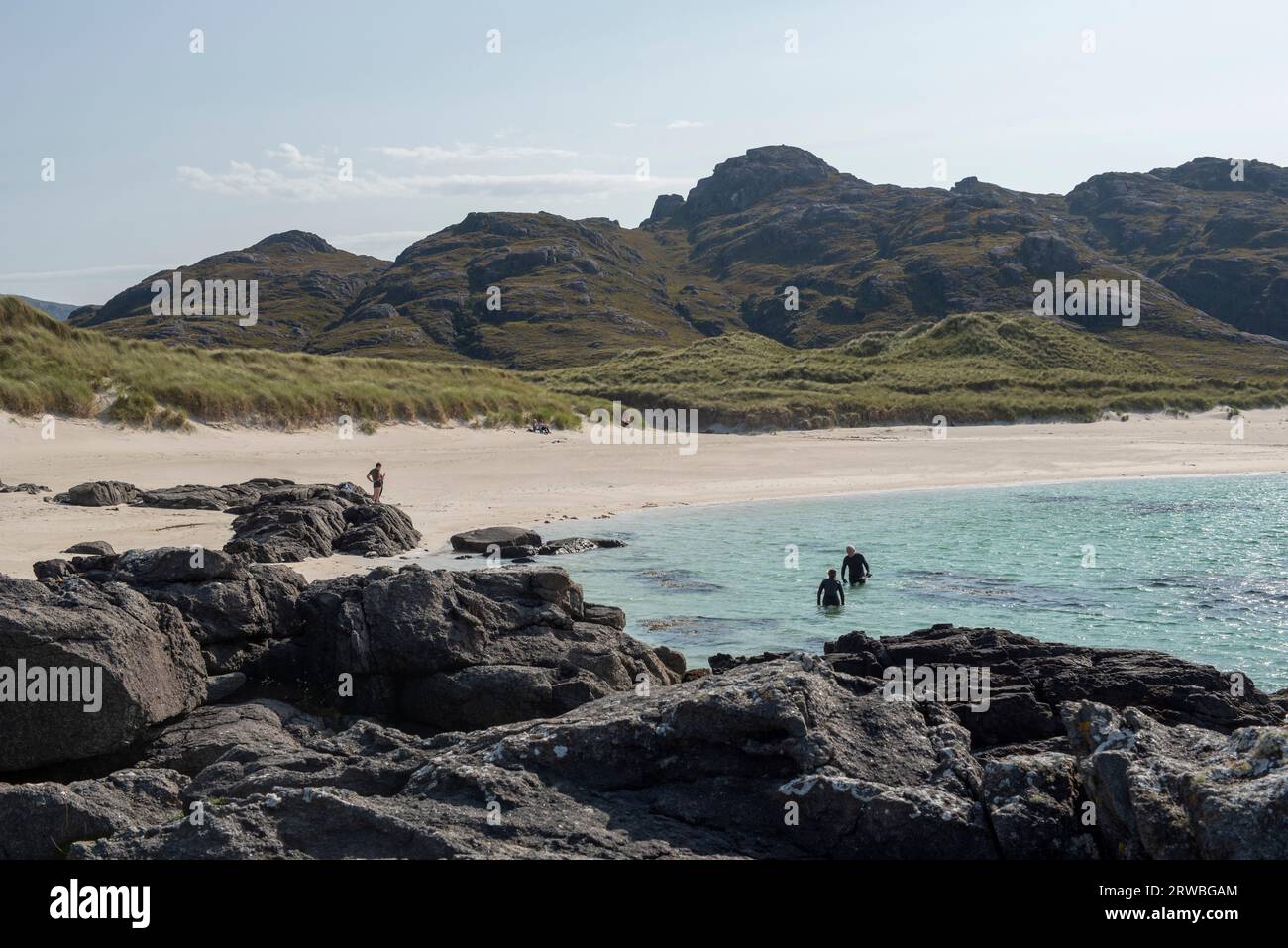 Die weißen Sandstrände und das türkisfarbene Wasser von Sanna Bay, Ardnamurchan Peninsula, Schottland, Großbritannien Stockfoto