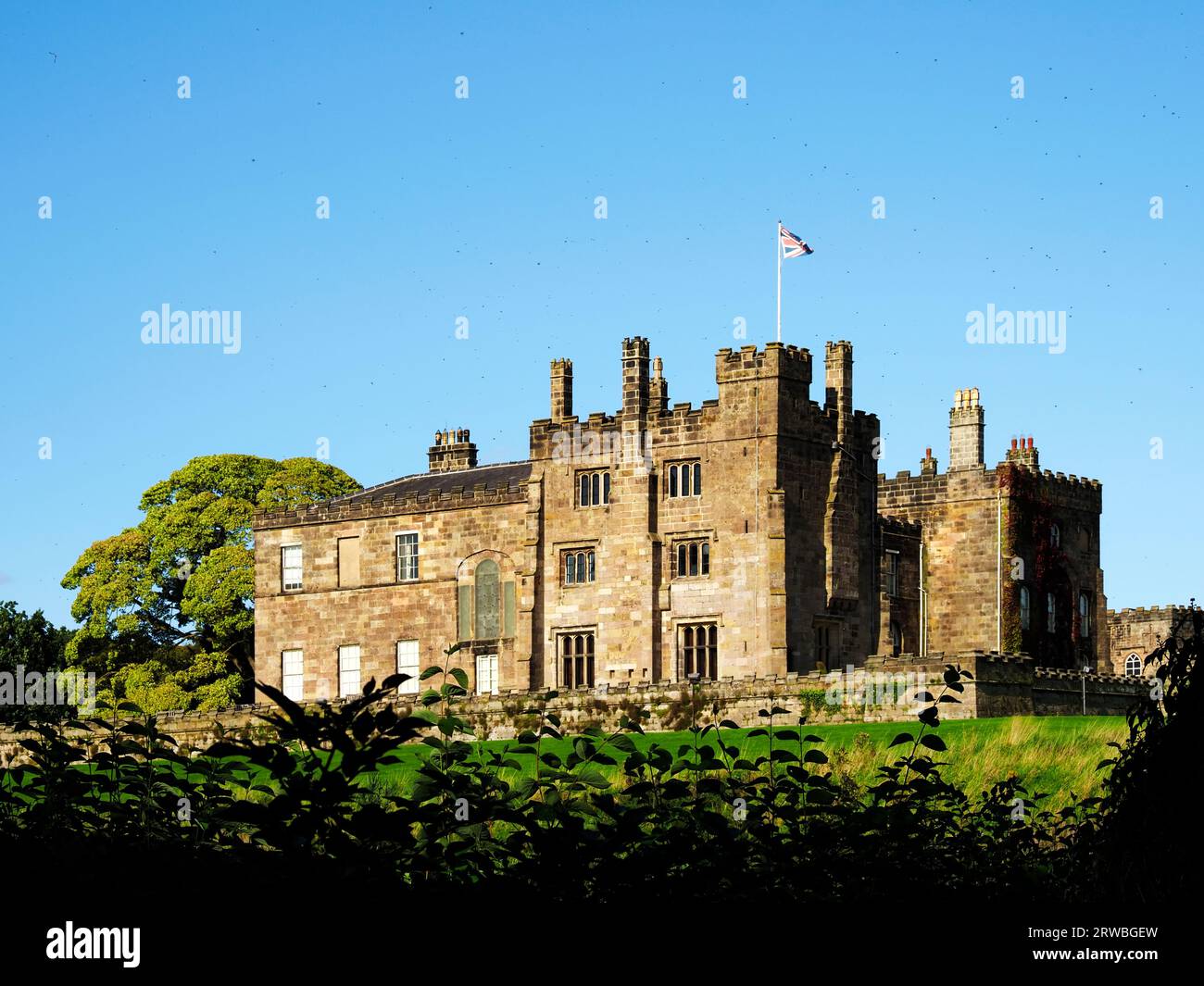 Ripley Castle vom Nidderdale Way entlang der Hollybank Lane Ripley Nidderdale North Yorkshire England Stockfoto