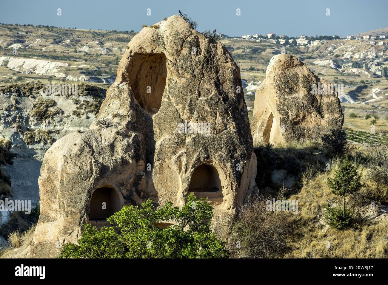Wohnungen in Fee Schornsteine, Red Valley, Kappadokien, Türkei Stockfoto