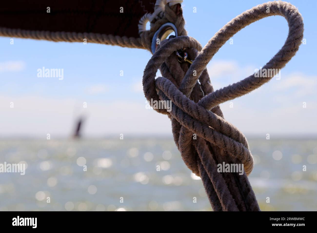 Detail eines Segelbootes an der Ostsee Stockfoto