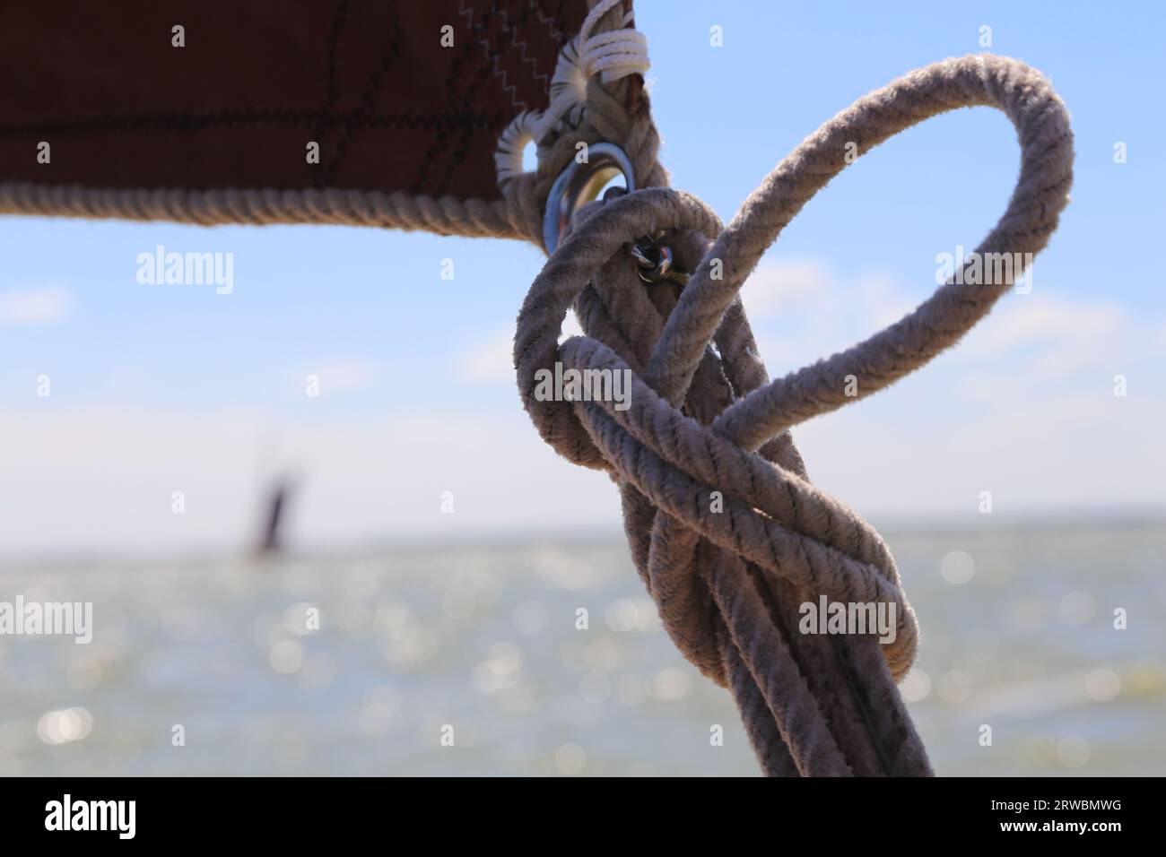 Detail eines Segelbootes an der Ostsee Stockfoto