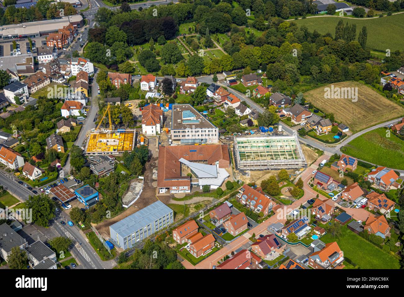 Luftaufnahme, Baustelle mit Neubau und Renovierung Arnold-Freymuth-Gesamtschule/Falkschule, Bezirk Herringen, Hamm, Ruhrgebiet, Nord Stockfoto