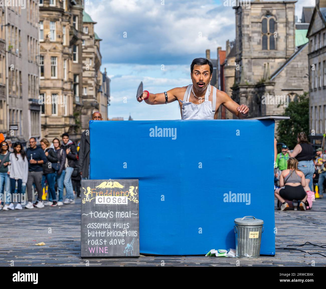 Freddie Mercury, Straßenkünstler, Edinburgh Festival Fringe, Royal Mile, Schottland, Großbritannien Stockfoto