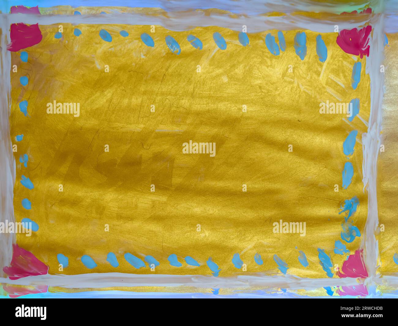 Blatt Papier mit bunten Farben auf Wasserbasis, sichtbare Pinselstriche, abstrakter bunter Hintergrund für verschiedene Projekte, vorherrschende gol Stockfoto