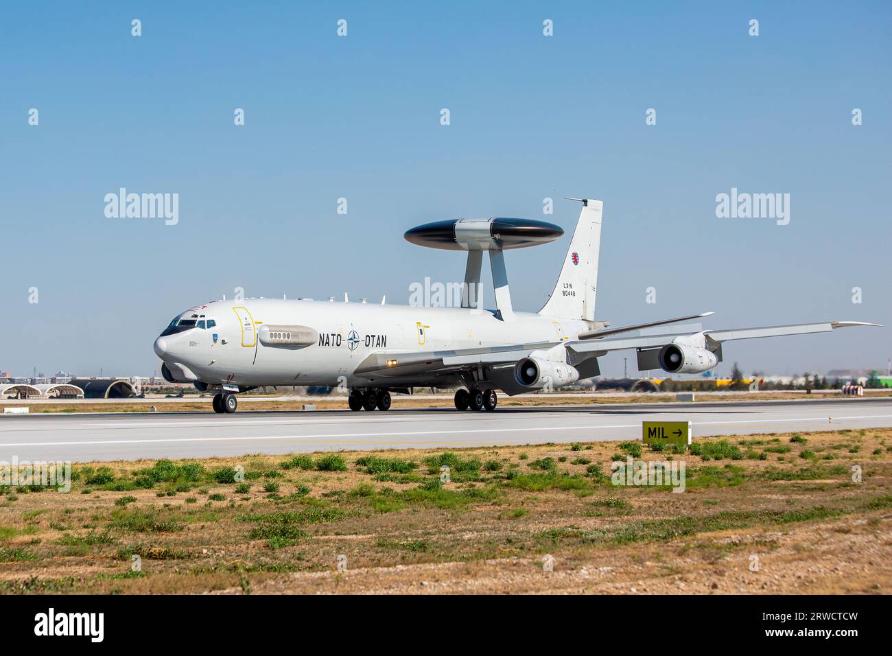 Konya, Türkei - 07 01 2021: Eine Boeing E-3 Sentry Airborne Early Warning and Control (AEW&C) aus den Vereinigten Staaten von Amerika landet während der exe Stockfoto