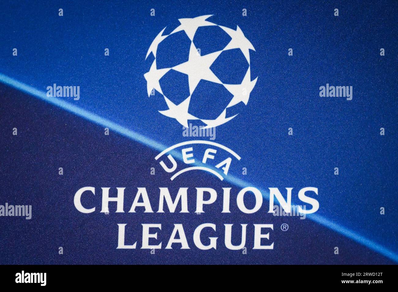 Abbildung des offiziellen Logos der UEFA Champions League während der Pariser Saint-Germain-Pressekonferenz im Vorfeld der UEFA Champions League, des Fußballspiels der Gruppe F zwischen Paris Saint Germain und Borussia Dortmund am 18. September 2023 auf dem Campus PSG in Poissy, Frankreich Stockfoto