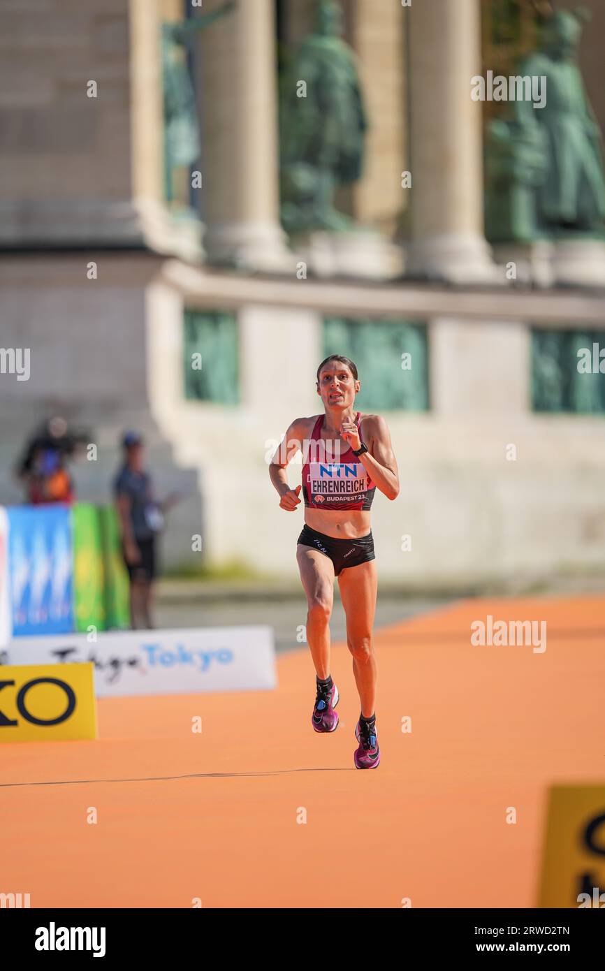 Karen Ehrenreich nahm am Marathon der Leichtathletik-Weltmeisterschaften in Budapest 2023 Teil. Stockfoto