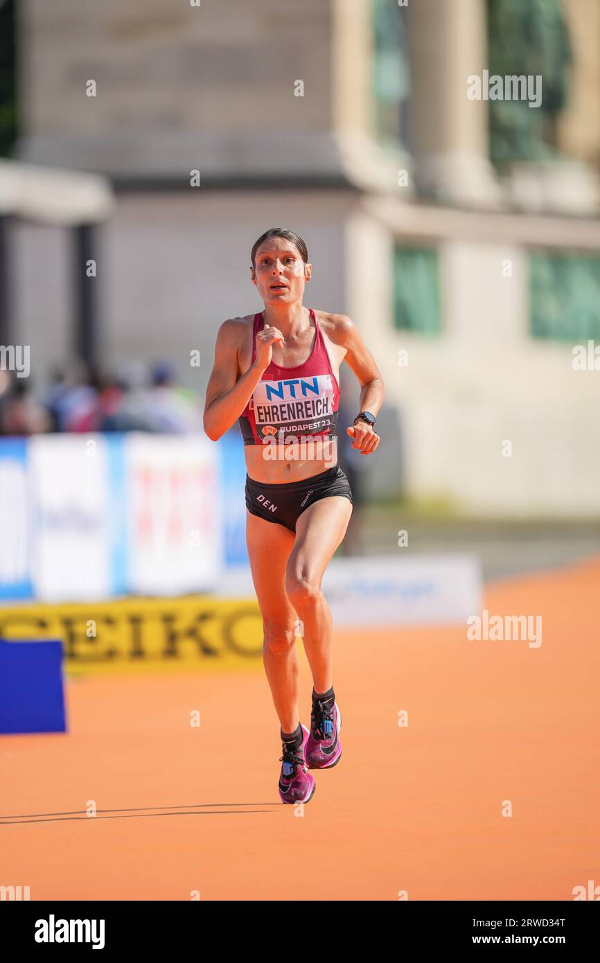 Karen Ehrenreich nahm am Marathon der Leichtathletik-Weltmeisterschaften in Budapest 2023 Teil. Stockfoto