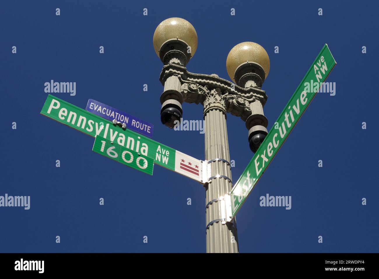1600 Pennsylvania Avenue, NW, Straßenschild vor dem Weißen Haus in Washington, DC. Stockfoto